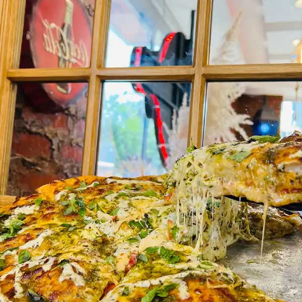 Pizza Estofada Pollo & Champiñones | El Pizzaron